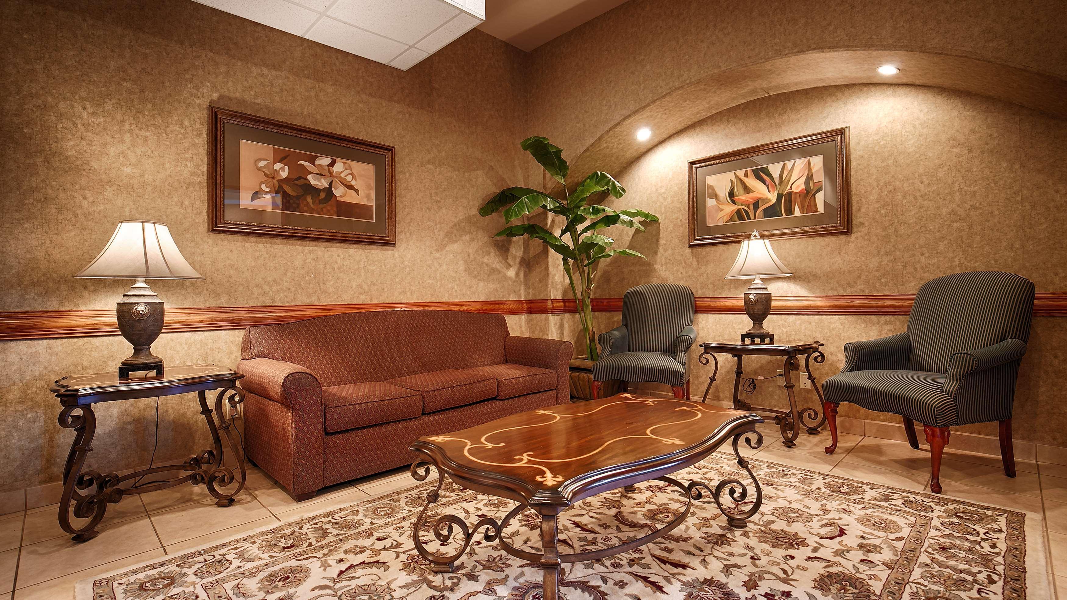 Best Western Casa Villa Suites Харлинген Екстериор снимка