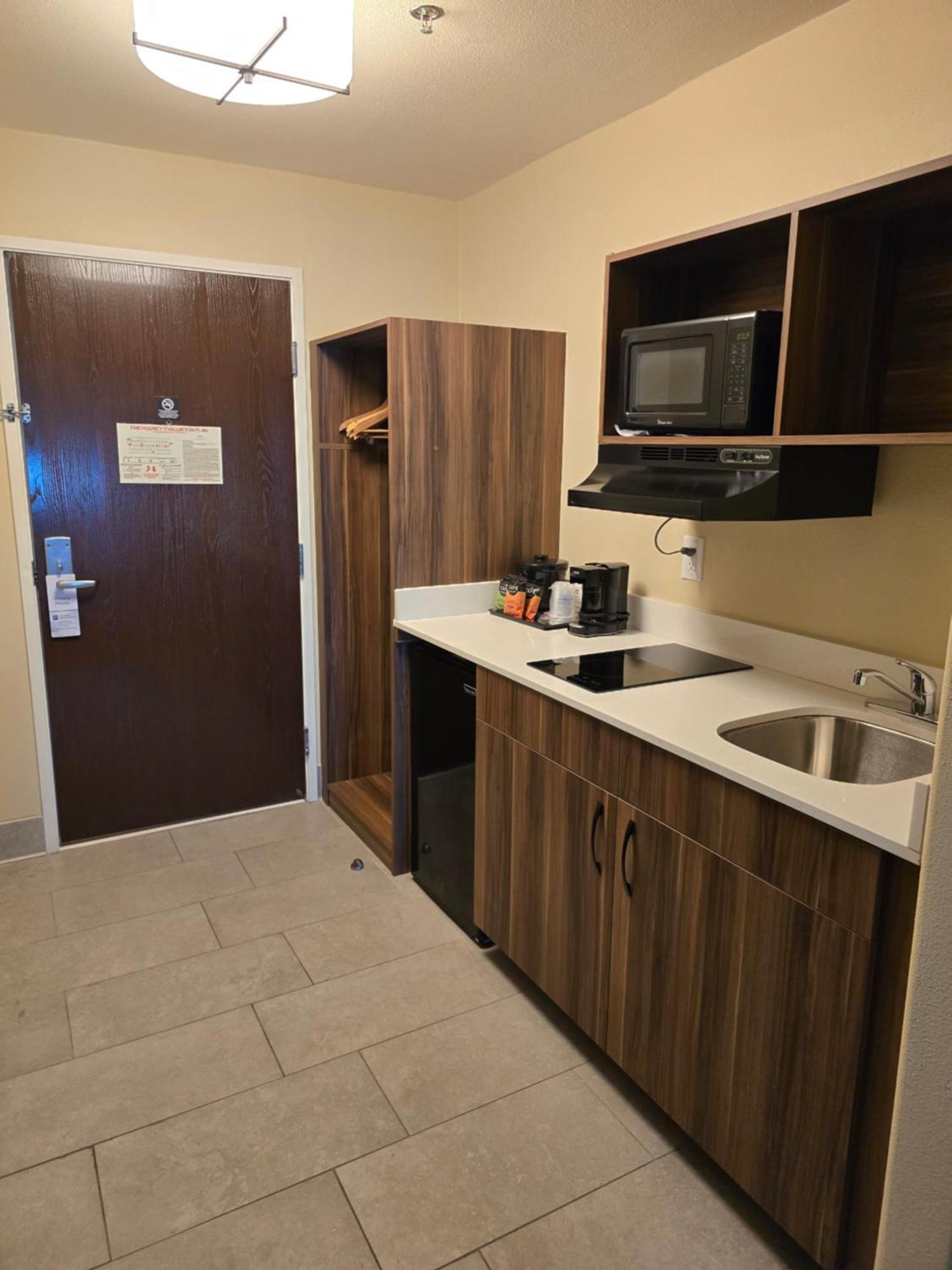 Best Western Casa Villa Suites Харлинген Екстериор снимка