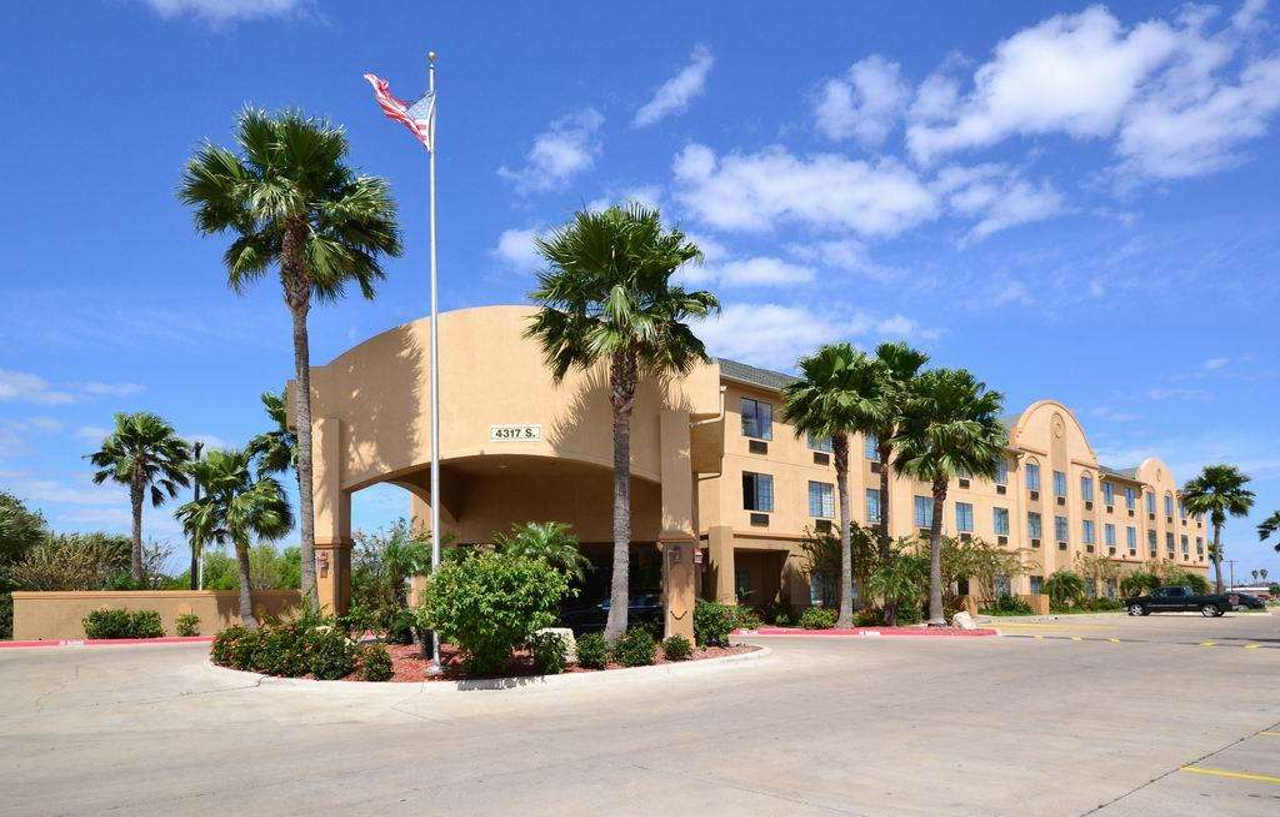Best Western Casa Villa Suites Харлинген Екстериор снимка